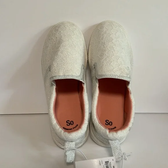 NWT SO Evalyn Womens White Lace Slip-on size 6 - Picture 6 of 7